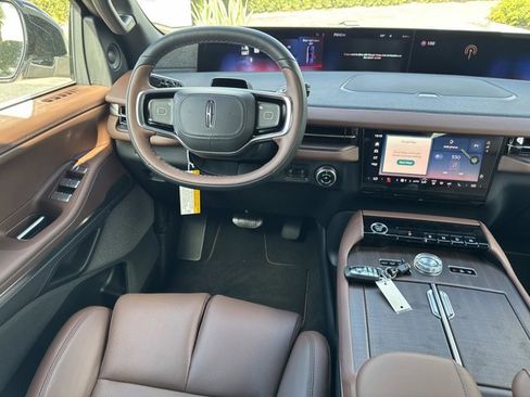 New 2026 Lincoln Navigator L Reserve image 25