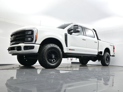 Used 2023 Ford F350 Lariat w/ Lariat Ultimate Package image 50
