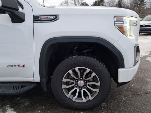 Used 2021 GMC Sierra 1500 AT4 w/ AT4 Preferred Package image 9