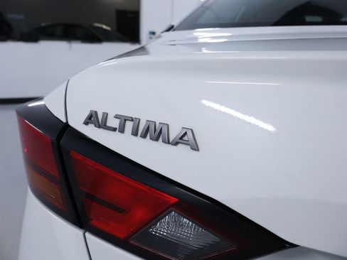 Used 2024 Nissan Altima 2.5 SR image 10