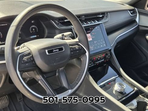 Used 2023 Jeep Grand Cherokee L Laredo AWD/4WD image 8