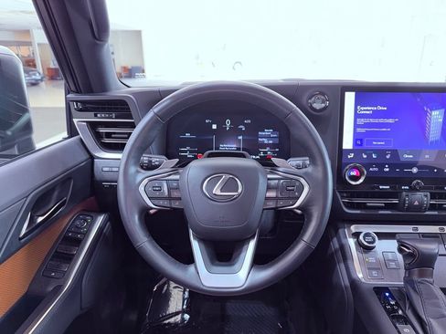 Certified 2024 Lexus GX 550 w/ Cold Area Package AWD/4WD image 20
