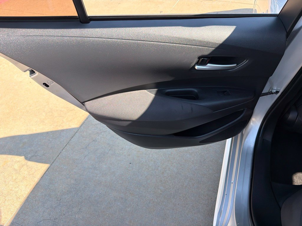 Used 2020 Toyota Corolla LE FWD image 13