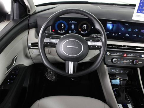 Used 2026 Hyundai Tucson SE FWD image 8