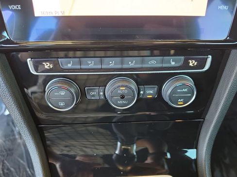 Used 2019 Volkswagen Golf R 4-Door image 17