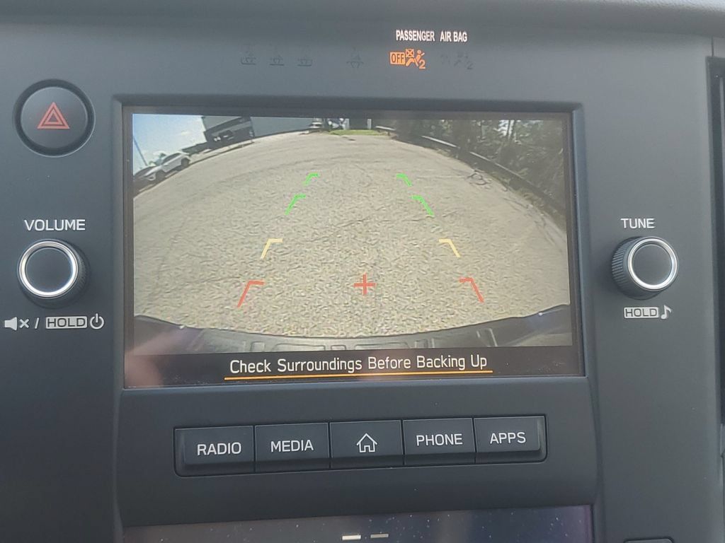 Used 2025 Subaru Outback AWD/4WD image 18