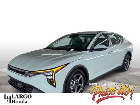 Used 2025 Kia K4 FWD image 1