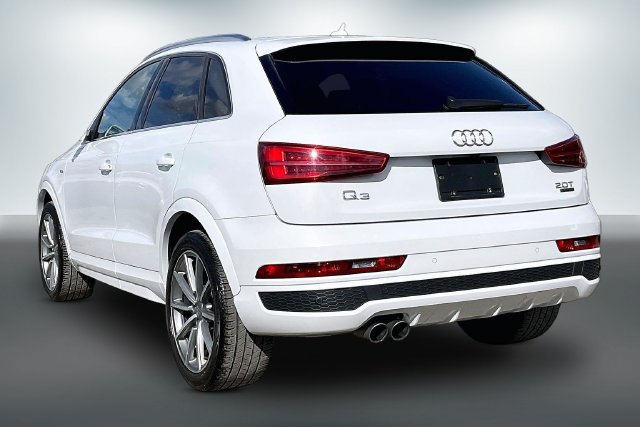 Used 2018 Audi Q3 2.0T Premium Plus w/ Premium Plus Package AWD/4WD image 12