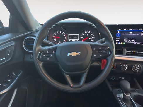 Used 2024 Chevrolet Trax LS image 12