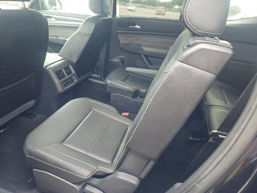 Used 2023 Volkswagen Atlas SEL R-Line AWD/4WD image 9