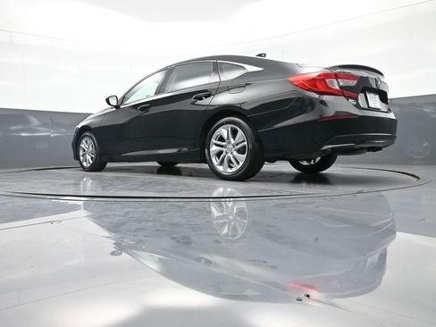 Certified 2019 Honda Accord LX image 30