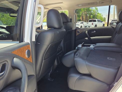 Used 2024 Nissan Armada SL w/ Captain's Chairs Package RWD image 5