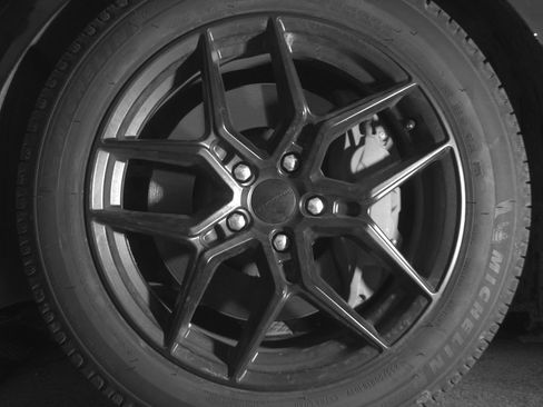 Used 2016 Ford Mustang GT RWD image 9