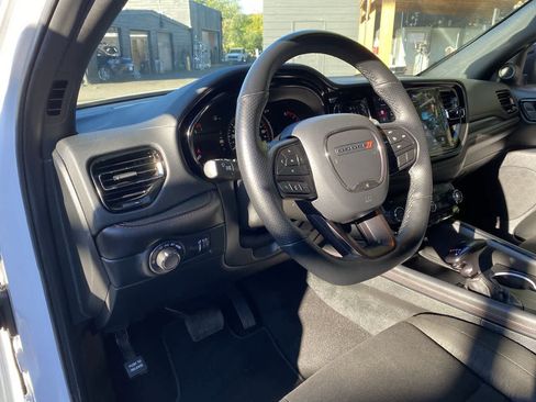 Used 2025 Dodge Durango GT AWD/4WD image 2
