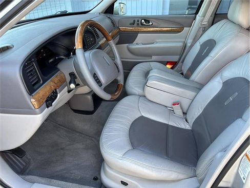 Used 2000 Lincoln Continental Base 4dr Sedan image 11
