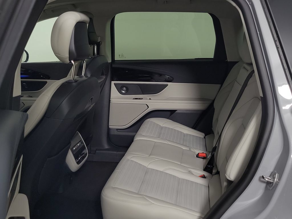 New 2026 Lincoln Nautilus Reserve w/ Jet Appearance Package AWD/4WD image 12