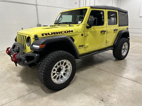 Used 2023 Jeep Wrangler Unlimited Rubicon w/ Safety Group AWD/4WD image 5