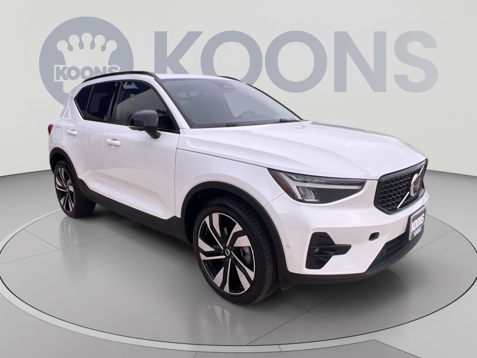 Used 2024 Volvo XC40 B5 Plus w/ Climate Package AWD/4WD image 10