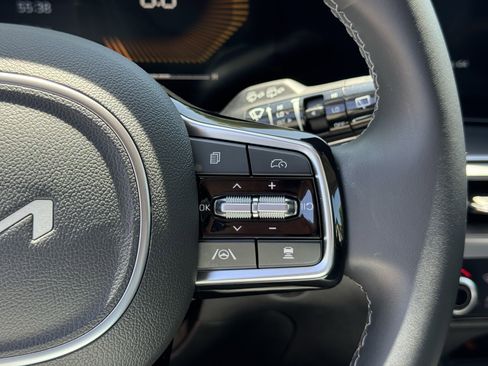 Used 2025 Kia Sorento EX w/ Panoramic Sunroof Package image 26