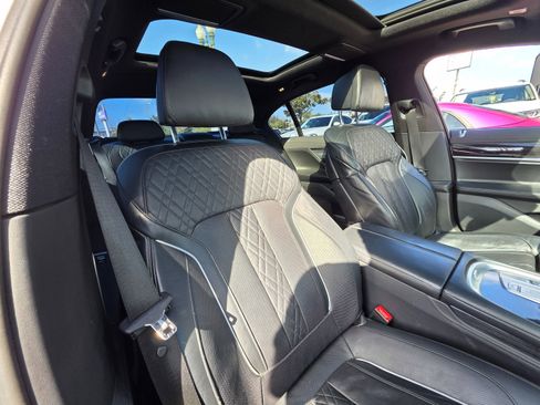 Used 2020 BMW 750i xDrive w/ M Sport Package image 17