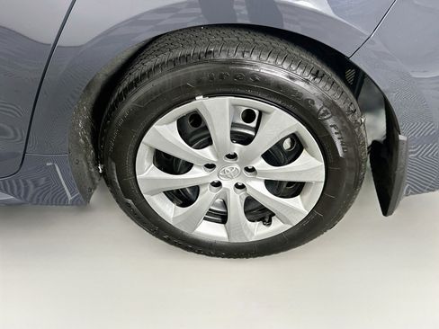Used 2025 Toyota Corolla LE FWD image 11