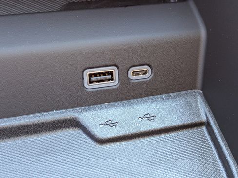 New 2026 Chevrolet Suburban High Country image 26