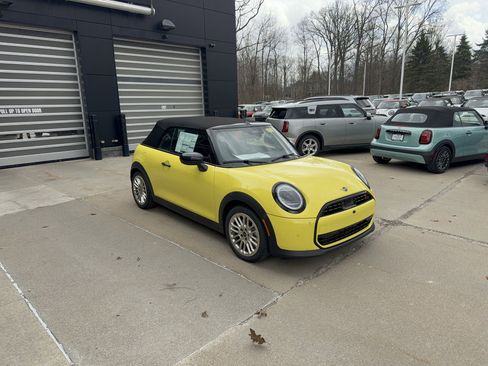 New 2026 MINI Cooper S image 2