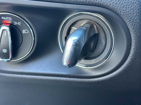 Used 2021 Porsche Macan S image 24