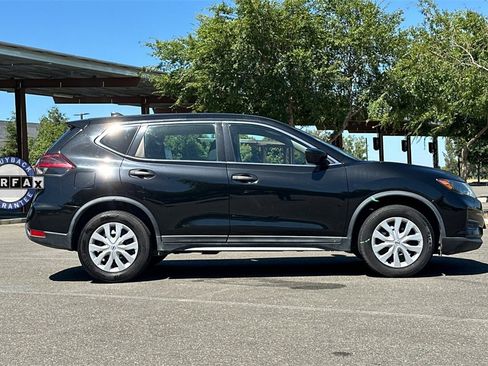 Used 2020 Nissan Rogue S image 8