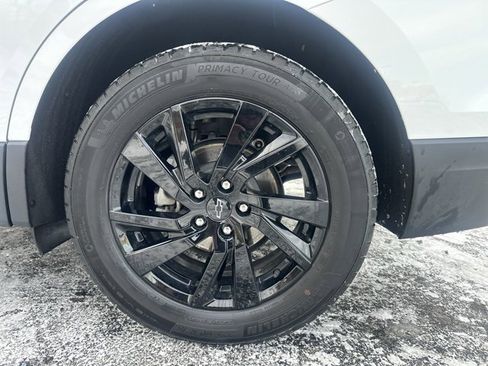 Used 2024 Chevrolet Equinox LS w/ LS Convenience Package image 26