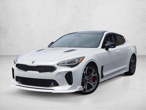 Used 2018 Kia Stinger GT1 RWD image 1