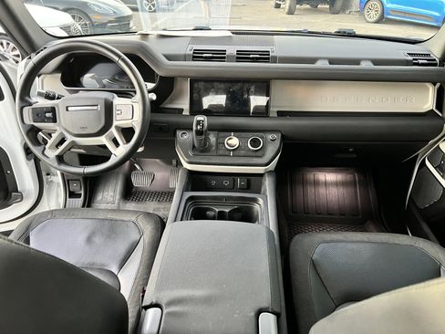 Used 2020 Land Rover Defender 110 S image 27