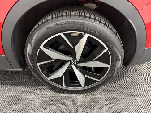 Used 2023 Volkswagen ID.4 Pro S image 37