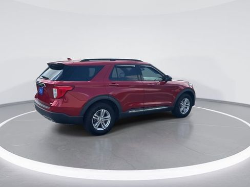 Certified 2020 Ford Explorer XLT w/ Equipment Group 202A AWD/4WD image 7