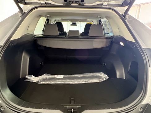 Used 2025 Toyota RAV4 XLE w/ Convenience Package FWD image 32