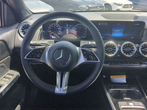 New 2024 Mercedes-Benz GLB 250 4MATIC image 12