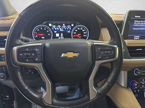 Used 2021 Chevrolet Suburban Premier w/ Premium Package AWD/4WD image 18