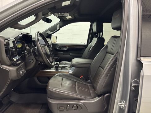 Used 2024 Chevrolet Silverado 1500 High Country w/ Technology Package image 18