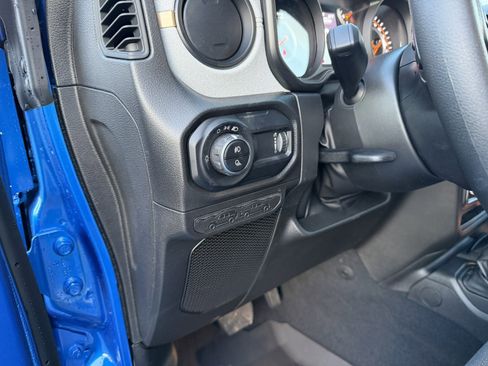 New 2026 Jeep Gladiator Sport AWD/4WD image 14