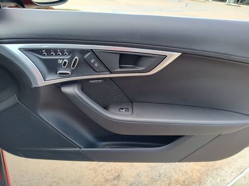 Used 2019 Jaguar F-TYPE Coupe RWD image 31