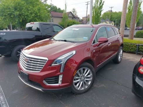 Used 2018 Cadillac XT5 Platinum w/ Driver Assist Package AWD/4WD image 4