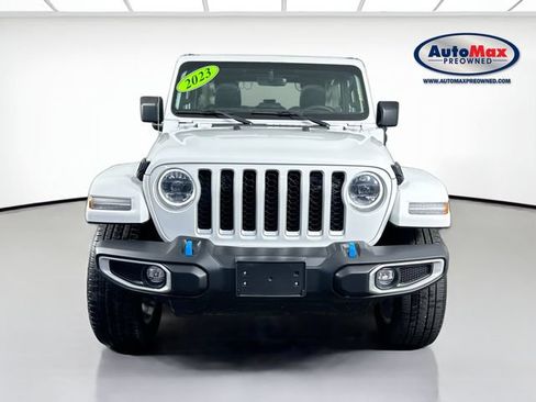 Used 2023 Jeep Wrangler Unlimited Sahara w/ Cold Weather Group AWD/4WD image 7