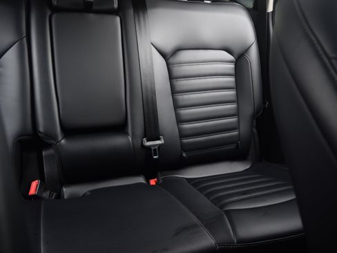 Used 2023 Ford Edge SEL image 16