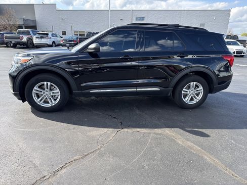 Certified 2023 Ford Explorer XLT w/ Class IV Trailer Tow Package image 5