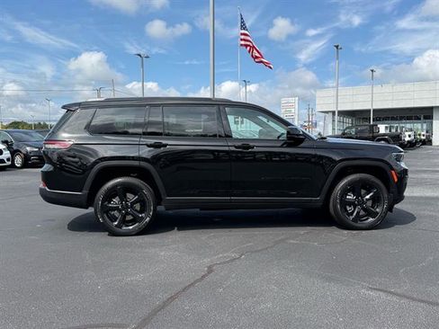 New 2025 Jeep Grand Cherokee L Altitude image 2