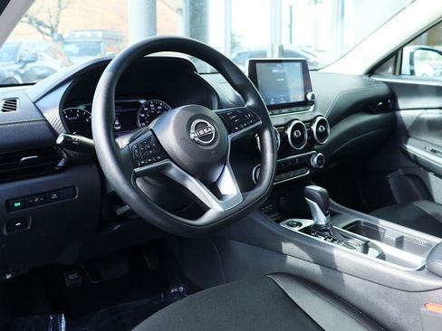 Used 2025 Nissan Sentra SV image 39