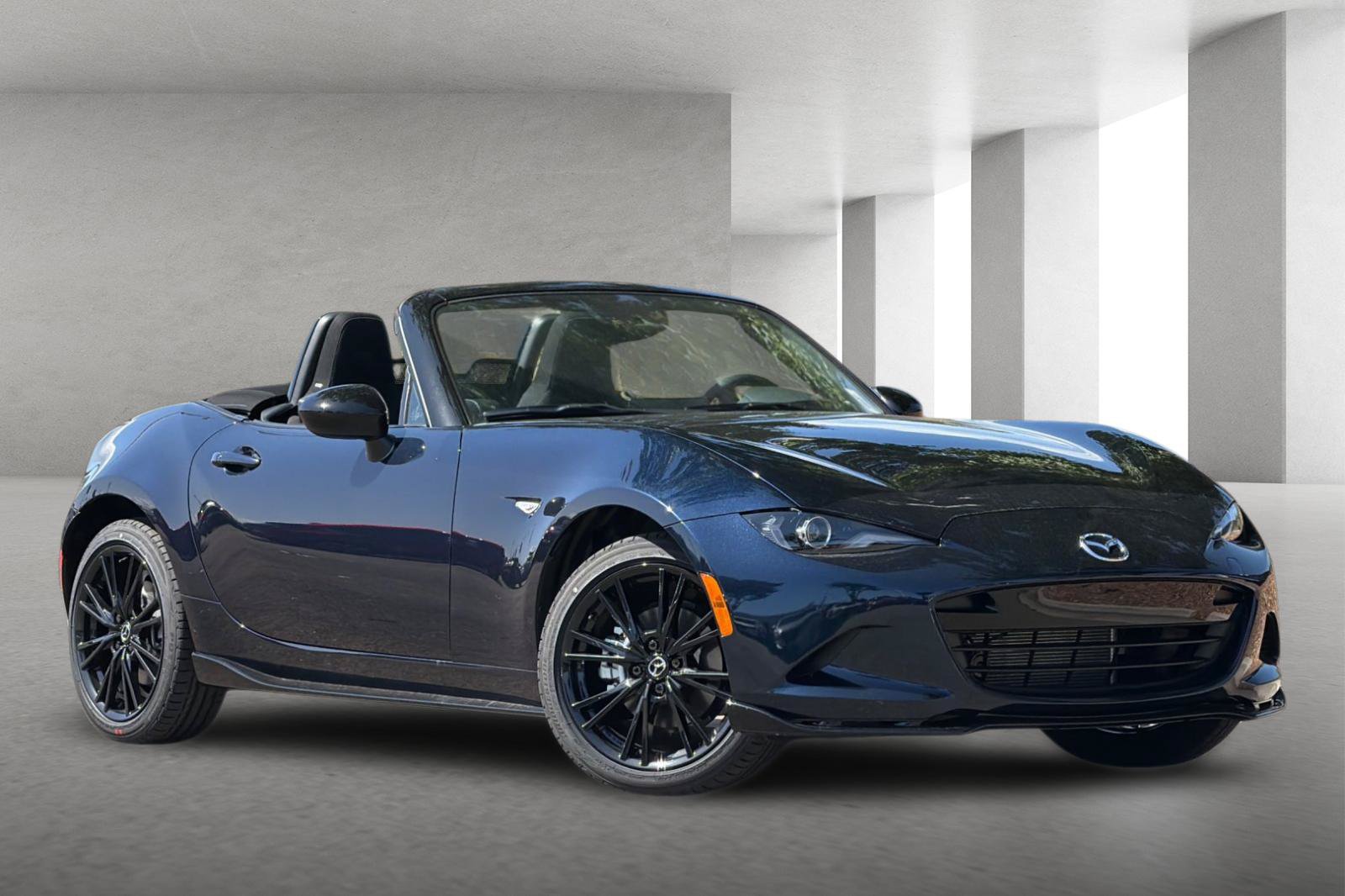 New 2026 MAZDA MX-5 Miata Club w/ Appearance Package RWD image 2