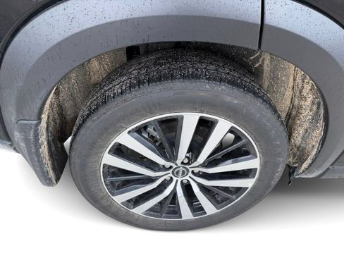 Used 2025 Nissan Pathfinder Platinum w/ Cargo Package FWD image 13