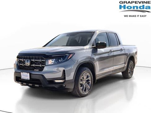 Used 2025 Honda Ridgeline Sport image 1