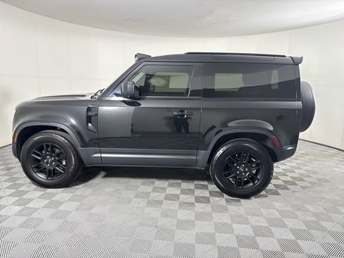 Used 2022 Land Rover Defender 90 S image 2